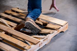 Benefits of Consulting a Workers' Compensation Lawyer