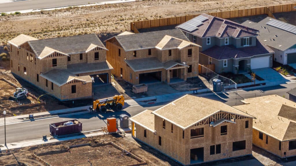 Roofing is one of the most physically demanding and hazardous jobs in residential construction. Every day, roofers work at elevated heights while carrying heavy materials, climbing ladders, navigating steep surfaces, and using power tools. Even with proper safety precautions, accidents can happen in an instant, leaving workers with serious injuries that require extensive medical treatment and time away from work.